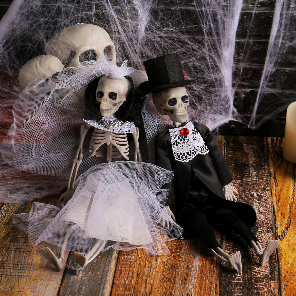 Halloween Skeleton Bride and Groom Ornaments for Party Decorations